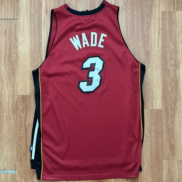 Miami Heat Wade Jersey - Picture 6 of 7